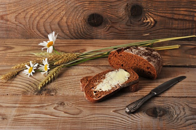 Pain au beurre et camomille aux épis