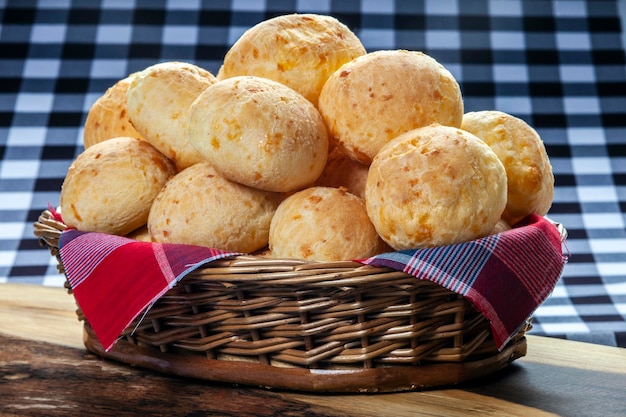 Pain au fromage à grignoter brésilien