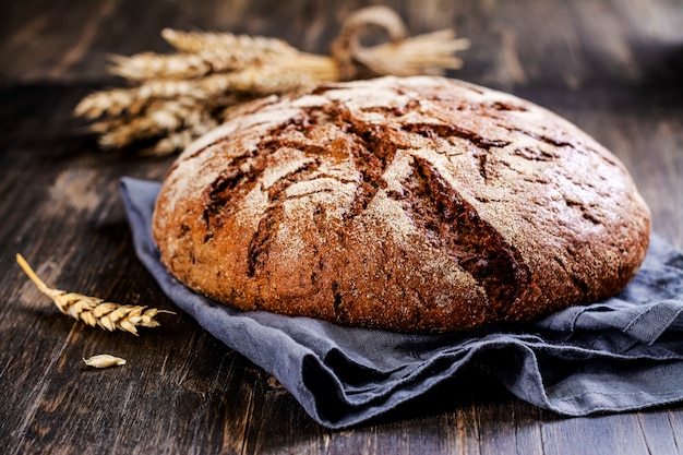 Pain au levain rond frais