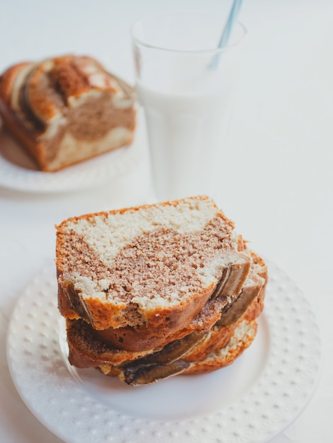 Pain aux bananes maison à la cannelle et aux noix