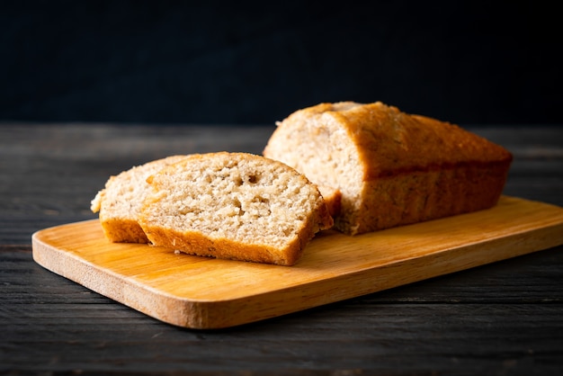 Pain aux bananes maison ou gâteau aux bananes tranché