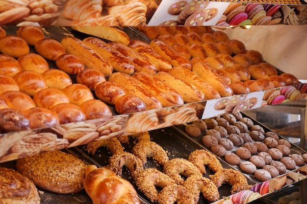 Pain biologique au marché des fermiers à Istanbul