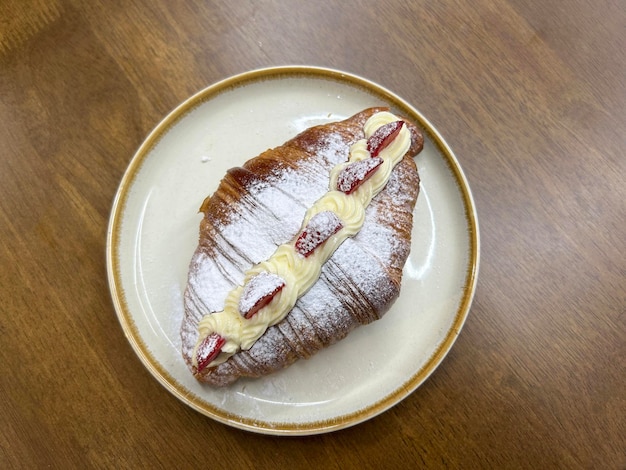 Photo pain croissant à la crème