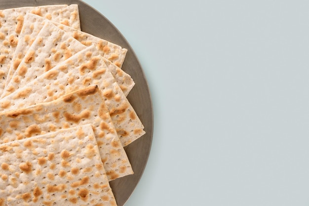 Pain juif rituel Matzah Fête juive de Pessah Concept de nourriture et de célébration de la Pâque