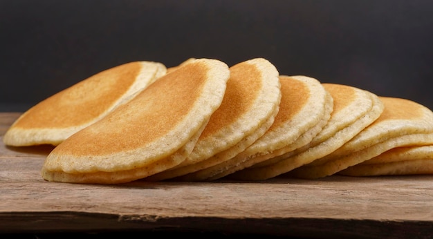 Pain Qatayef, bonbons traditionnels du Ramadan arabe