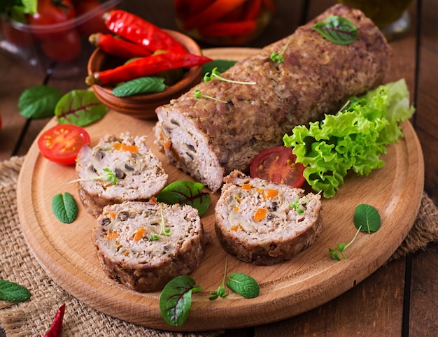 Pain de viande hachée aux champignons et carottes