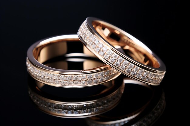 Une paire d'anneaux de mariage avec des diamants