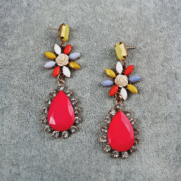 Paire de boucles d'oreilles vintage