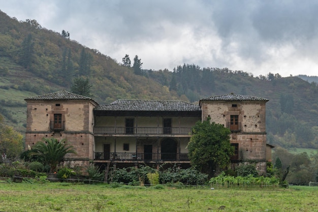 Palais de Cabo del Rio Tuna dans les Asturies, Espagne