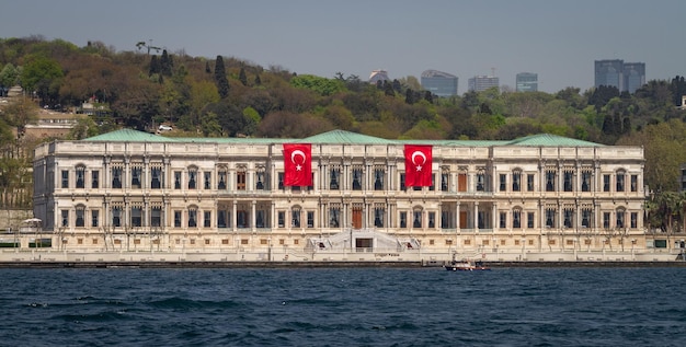 Palais de Ciragan dans la ville d'Istanbul en Turquie