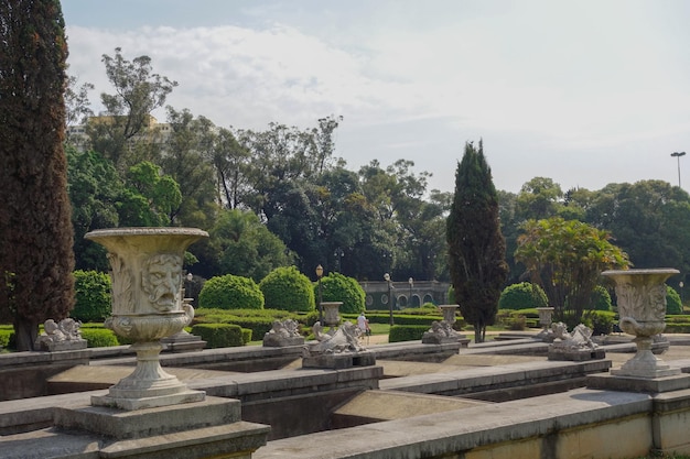 Palais du musée d'Ipiranga et jardins ancien bâtiment à Sao Paulo Brésil