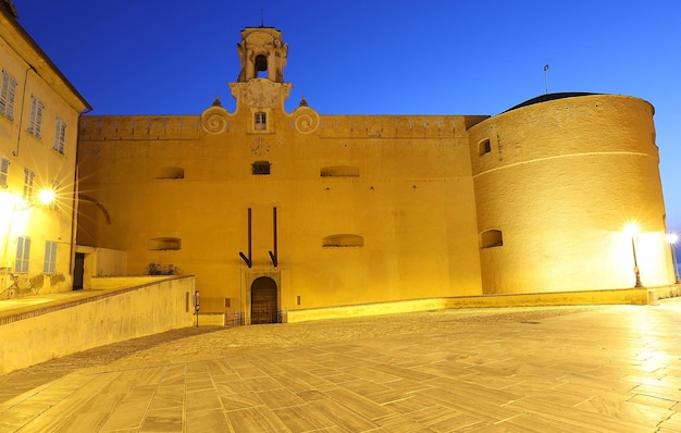 Le Palais des Gouverneurs dans la citadelle de nuit Bastia Corse France