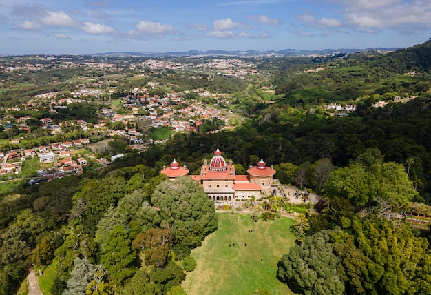 Le palais de Monserrate à Sintra Panorama de drone aérien de lieu célèbre au Portugal