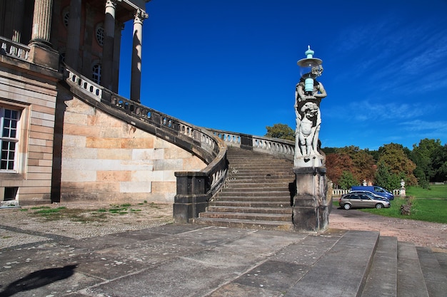 Le palais de Potsdam d'époque ferme Berlin en Allemagne