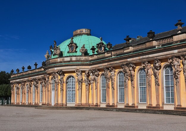 Le palais de Potsdam d'époque ferme Berlin en Allemagne