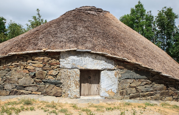 Palloza habitation espagnole traditionnelle du nord-ouest