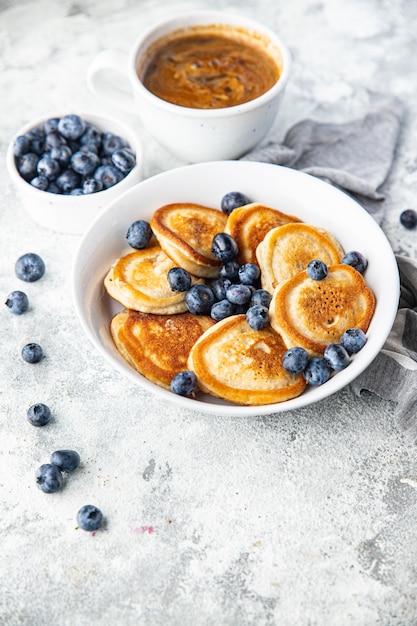 Pancake berrie myrtille petit déjeuner frais dessert sucré repas collation sur la table copie espace nourriture