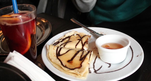 Pancakes au chocolat et confiture de miel