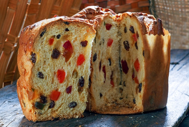 Panettone aux fruits (gâteau de Noël italien)