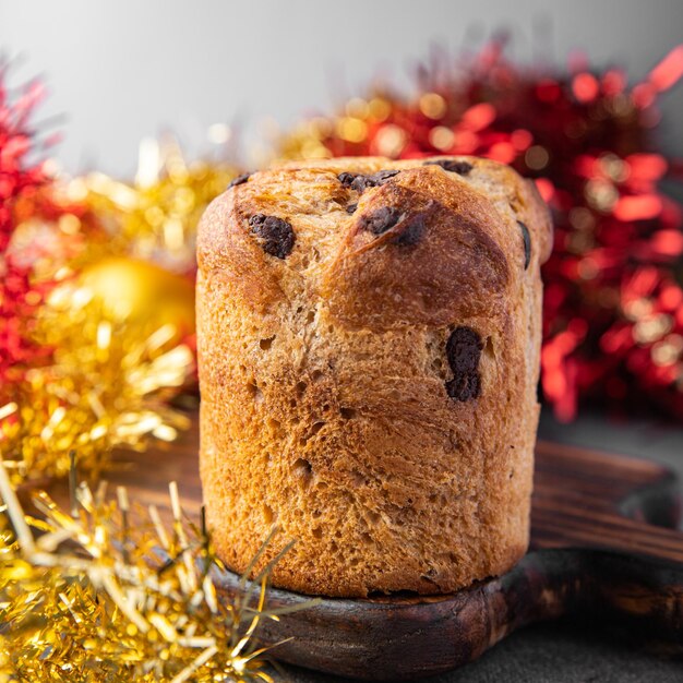 Panettone dessert de Noël cuisson traditionnelle sucrée gâteau de pâques repas frais collation alimentaire