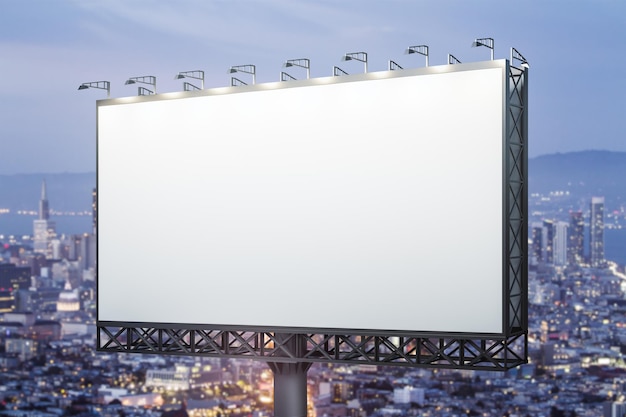 Panneau d'affichage horizontal blanc vierge sur fond d'horizon à la vue en perspective du soir Maquette concept publicitaire