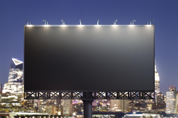Panneau d'affichage horizontal noir blanc sur fond d'horizon à la vue de face du soir Maquette concept publicitaire