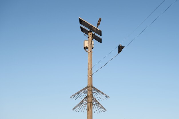 Panneau de cellules solaires alimenté par des feux de signalisation