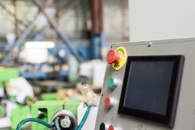 Panneau de commande du clavier et écran LCD de la machine à travailler les métaux