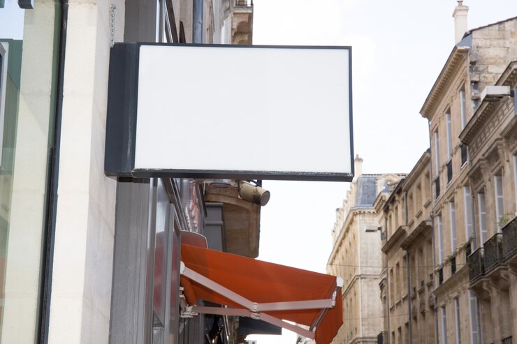 Photo panneau de vente rectangle et blanc pour inclure votre texte ou votre logo