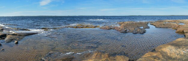 Panorama de la côte de la mer Blanche