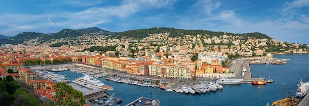 Photo panorama du vieux port de nice avec des yachts france