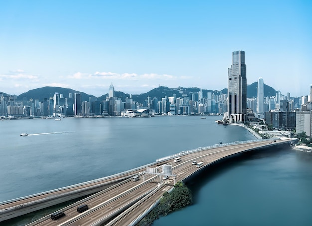 Photo panorama de l'horizon de la ville de hong kong des couleurs froides