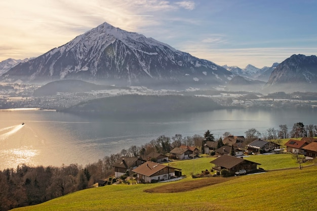 Panorama de la Suisse à Thoune en hiver