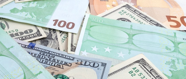Panorama de la texture faite à partir des billets de banque des États-Unis et de l'euro