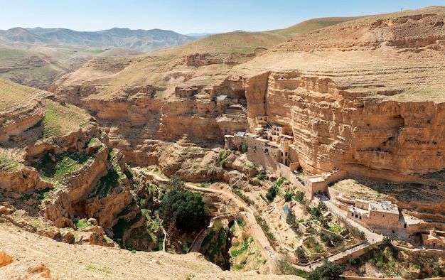 Panorama de Wadi Qelt dans le désert de Judée Israël