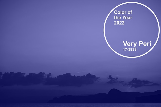 PANTONE 17-3938 Very Peri la couleur principale de l'année 2022. Paysage peint dans une couleur tendance moderne