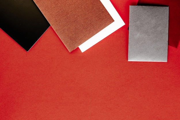 Papeterie en papier pour la conception et l'image de marque maquette flatlay