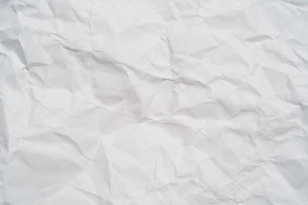 Papier blanc froissé pour le fond et le concept de texture