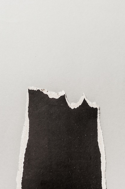 Papier déchiré noir