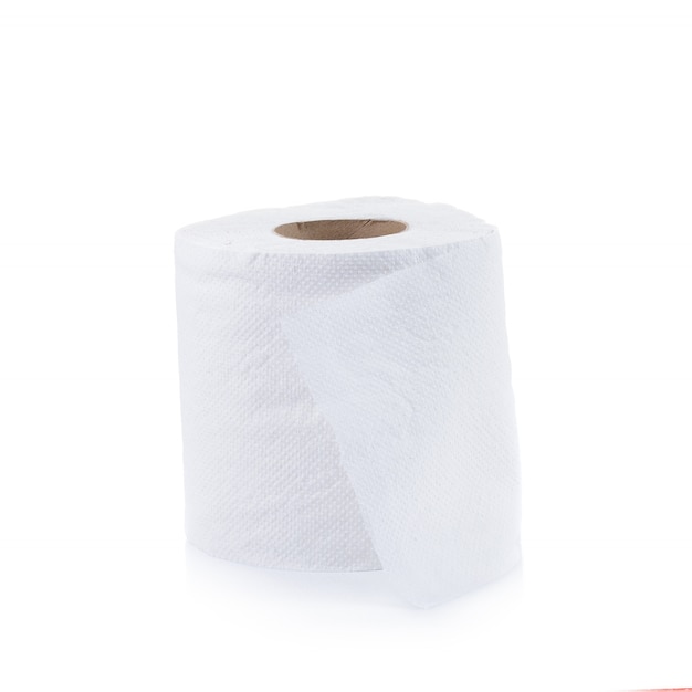 Papier toilette simple isolé sur blanc