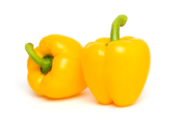 Paprika Poivron jaune Poivrons doux isolé sur fond blanc