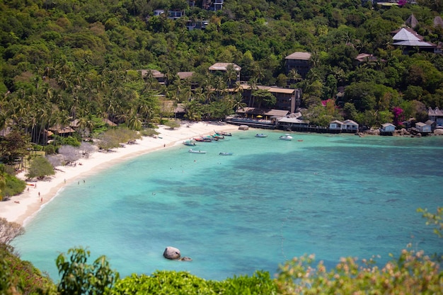 Photo paradis tropical plage de sable à l'île de koh tao, koh samui, thaïlande