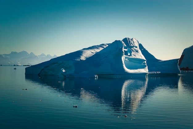 Paradise bay icebergs et montagnes péninsule Antarctique Antarctique