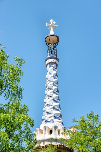 Parc Guell par Antonio Gaudi en journée d'été, Barcelone, Espagne