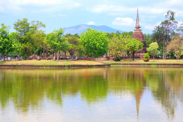 Parc historique de Sukhothai en Thaïlande