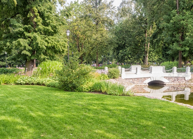 Parc des jardins Bernardine au centre de Vilnius