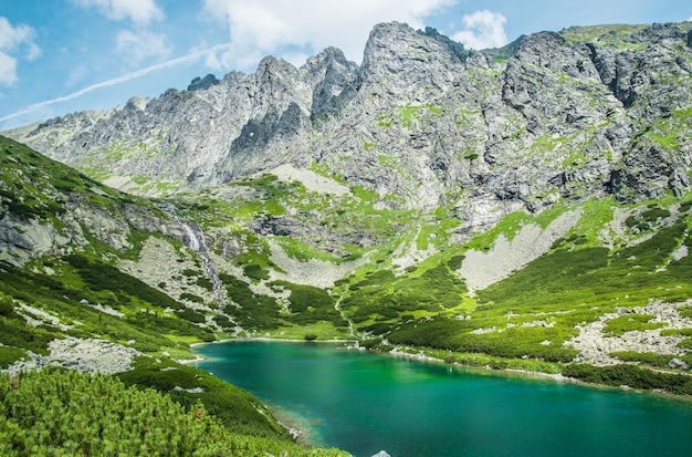 Parc national des Hautes Tatras, Slovaquie, Europe. Chemin de randonnée vers le lac de montagne Batizovske pleso et Sliez