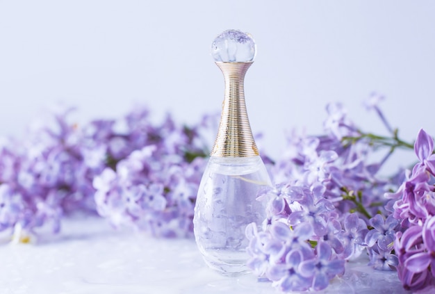 Parfum aux fleurs lilas