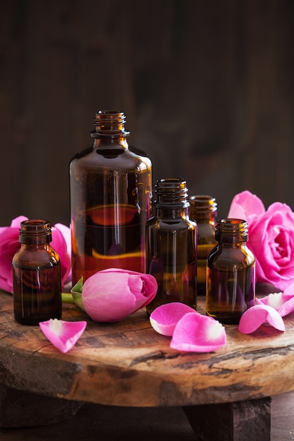 Parfumerie Spa Aromathérapie aux huiles essentielles et fleurs de rose