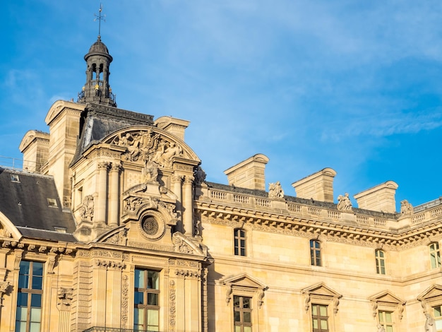 PARIS 28 SEPTEMBRE Musée du Louvre est un musée de classe mondiale situé à Paris France a été prise le 28 septembre 2015